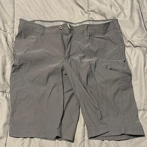 Men's Gray Shorts